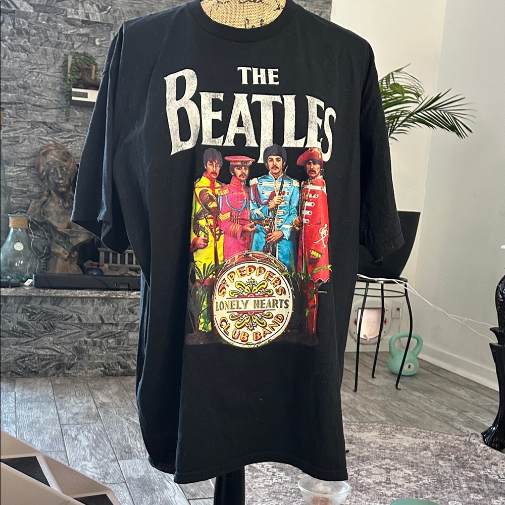The Beatles Black Graphic Tee - Short Sleeve
